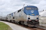 Southbound "Silver Meteor" approaches the station